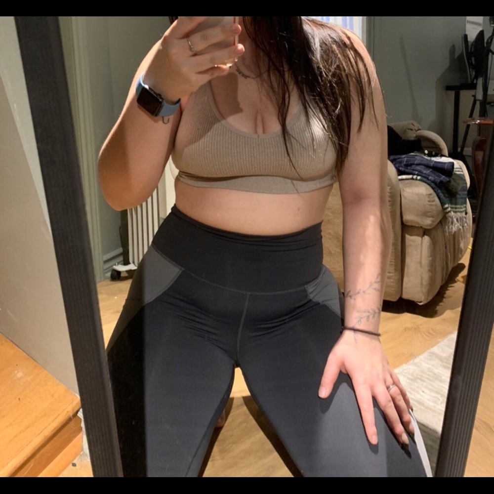 Black and grey leggings